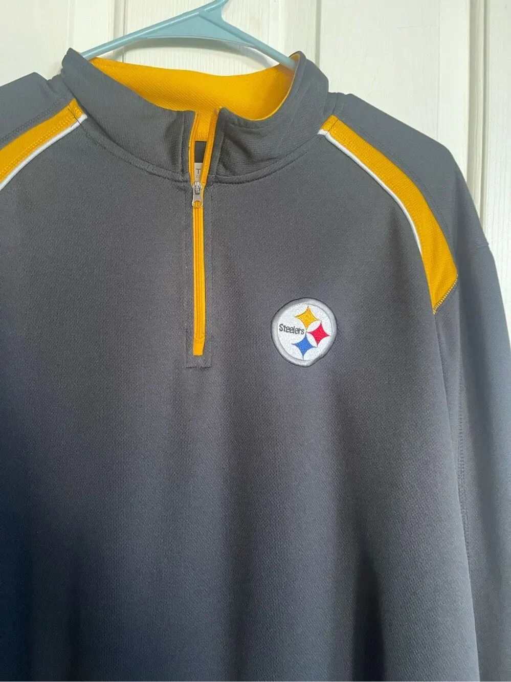 NFL Team Apparel Mens Black Long Sleeve Pittsburgh Steelers Sweatshirt XL